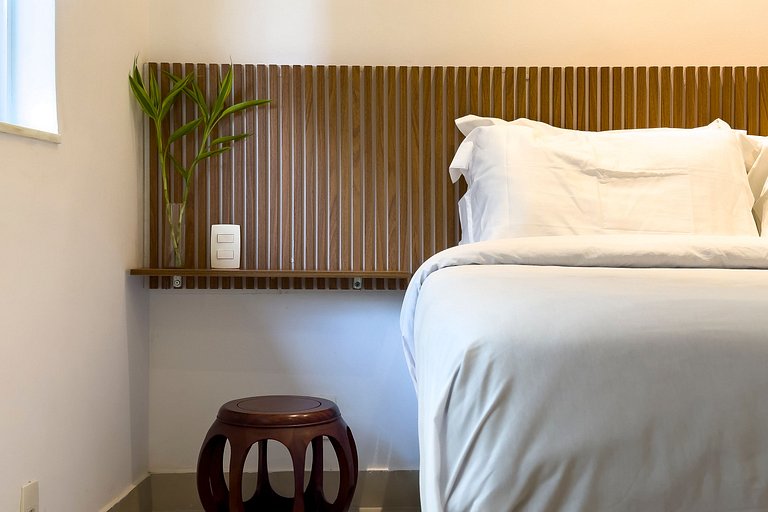 Leblon | Quiet Suite Near the Beach