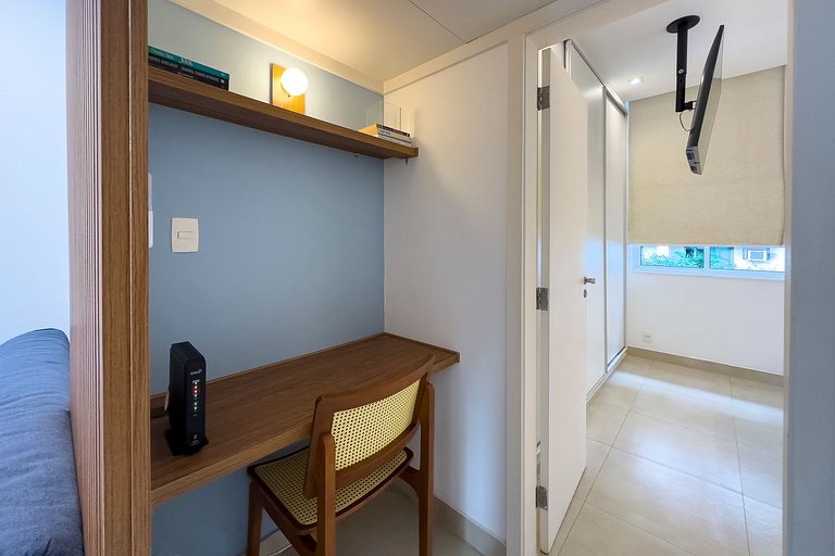 Leblon | Quiet Suite Near the Beach