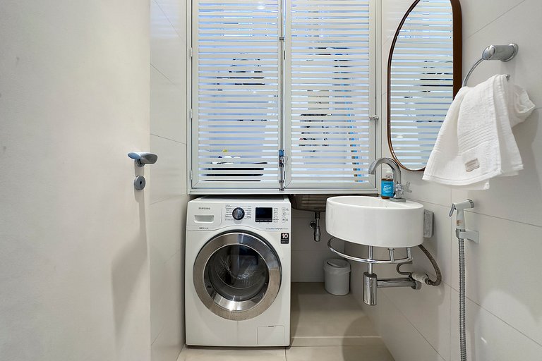 Leblon | Quiet Suite Near the Beach