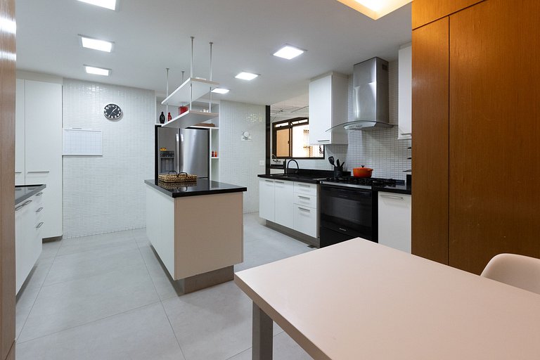 Leblon | Cobertura 750m² Beira Mar, Piscina, Sauna