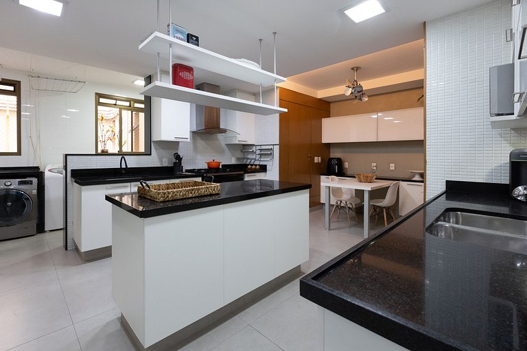 Leblon | Cobertura 750m² Beira Mar, Piscina, Sauna