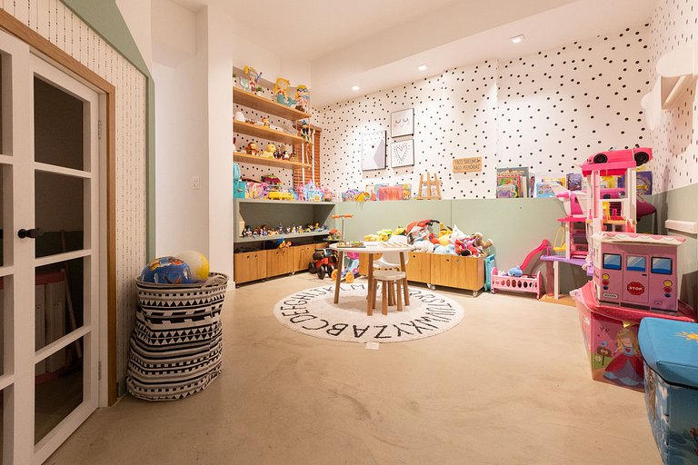 Leblon | Cobertura 750m² Beira Mar, Piscina, Sauna