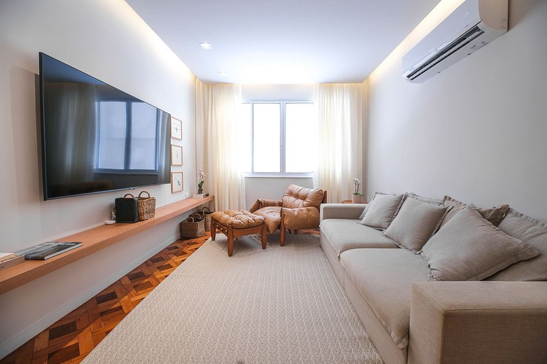 Newly renovated 5 minutes away from Leblon beach