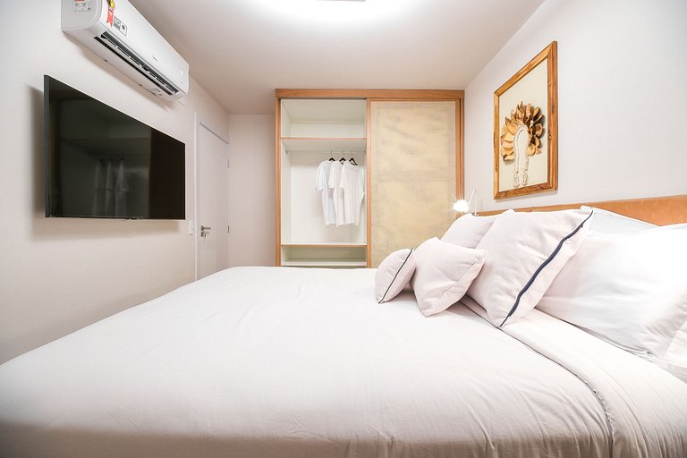 Newly renovated 5 minutes away from Leblon beach