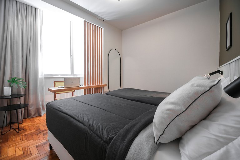 Newly renovated 5 minutes away from Leblon beach