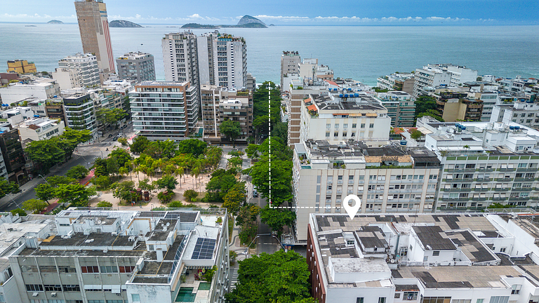 Newly renovated 5 minutes away from Leblon beach