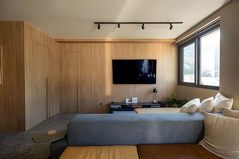 Gávea | Balcony & Christ View