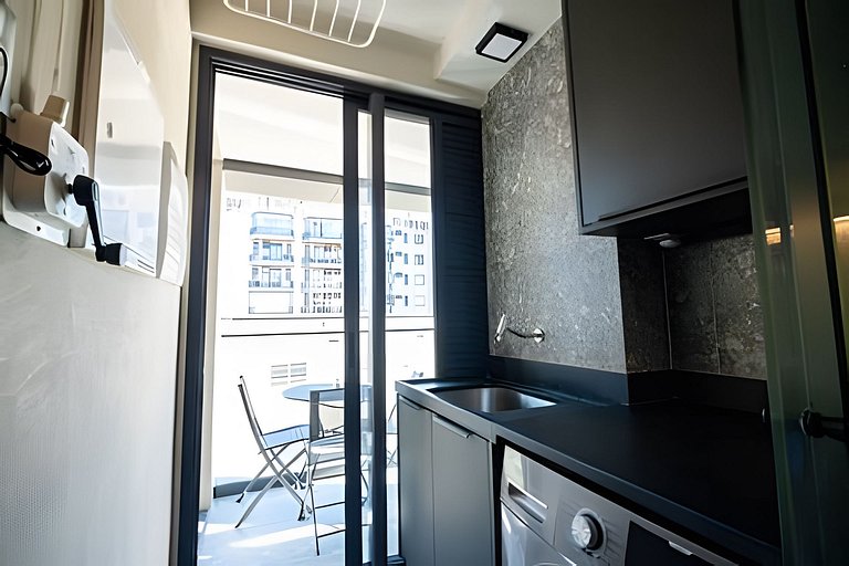 Gávea | Balcony & Christ View