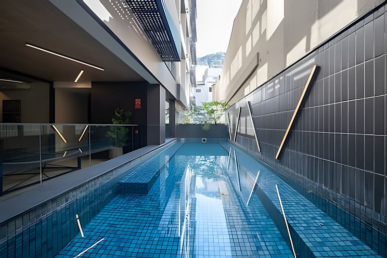 Gávea | Balcony & Christ View