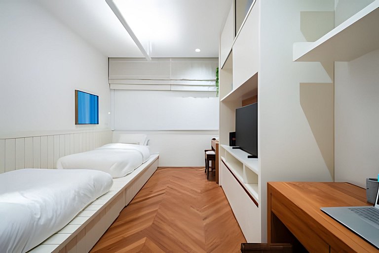 Leblon | 3 En-Suite Bedrooms, Beach Block