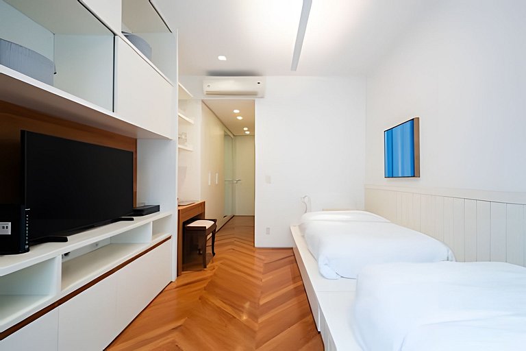 Leblon | 3 Suites, Steps from the Beach