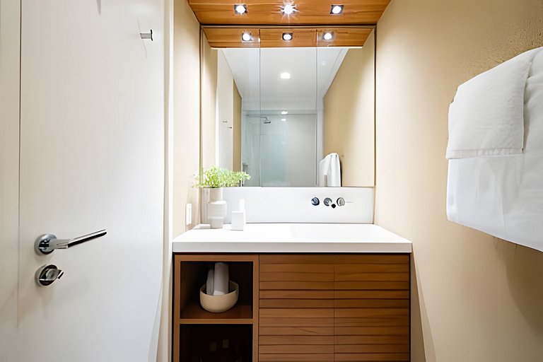 Leblon | 3 Suites, Steps from the Beach