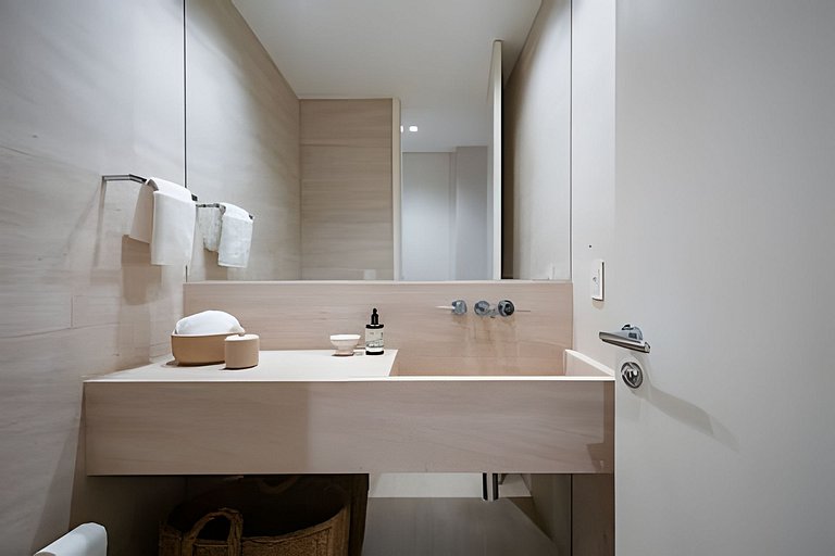 Leblon | 3 En-Suite Bedrooms, Beach Block