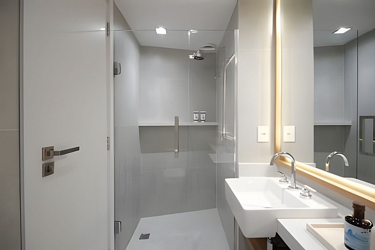 Leblon | Loft novo com piscina e academia