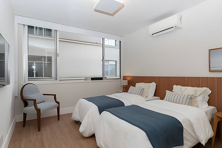 Copacabana | Av. Atlântica, Oceanfront, 4 Bedrooms