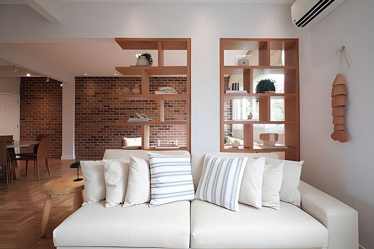 Leblon · 2-Bedroom Apt · Dias Ferreira St