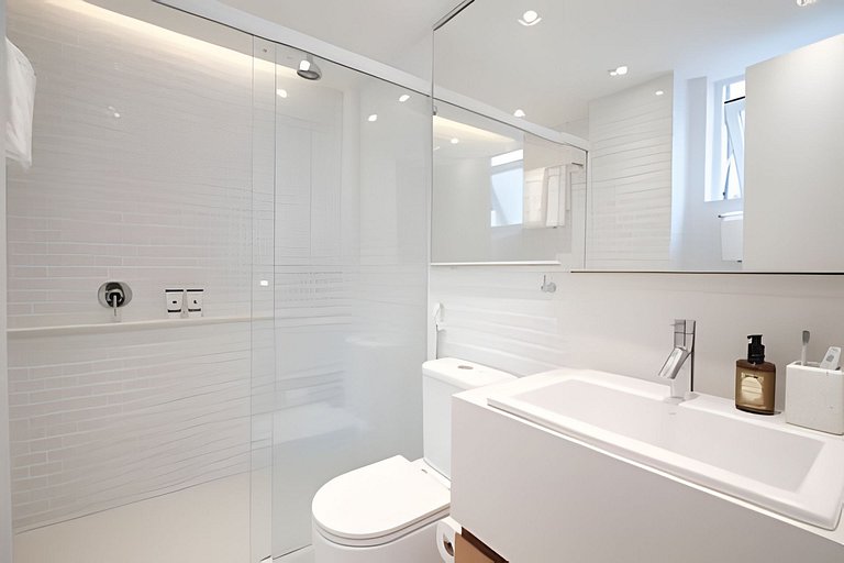 Leblon · 2-Bedroom Apt · Dias Ferreira St