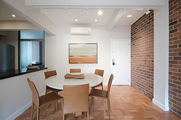 Leblon · 2-Bedroom Apt · Dias Ferreira St