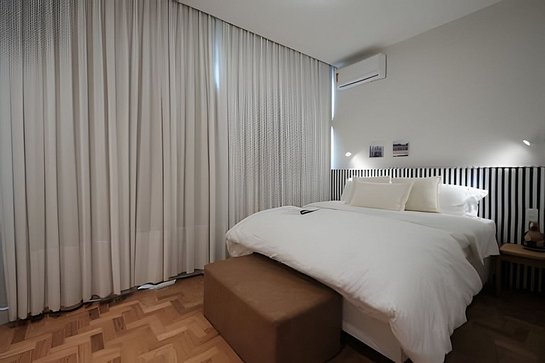 Leblon · 2-Bedroom Apt · Dias Ferreira St