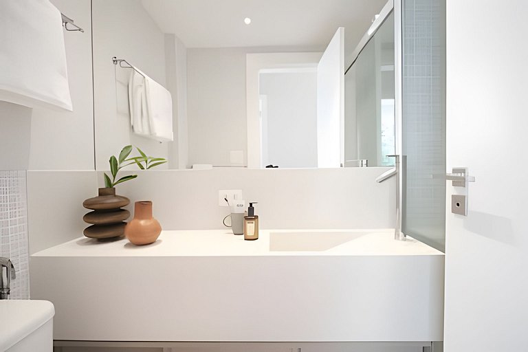 Leblon · 2-Bedroom Apt · Dias Ferreira St