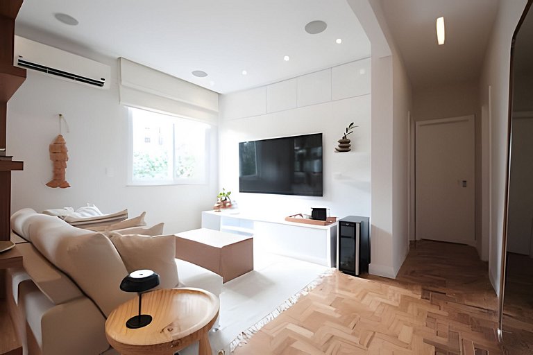 Leblon · 2-Bedroom Apt · Dias Ferreira St