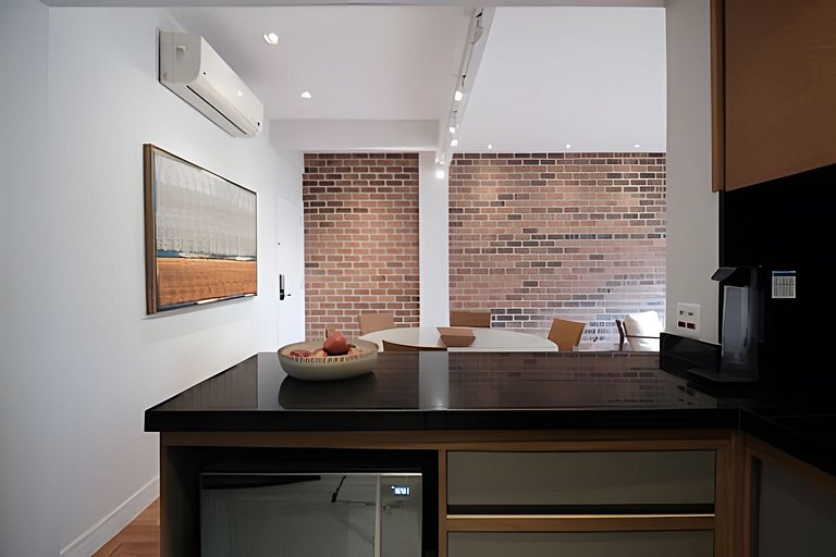 Leblon · 2-Bedroom Apt · Dias Ferreira St