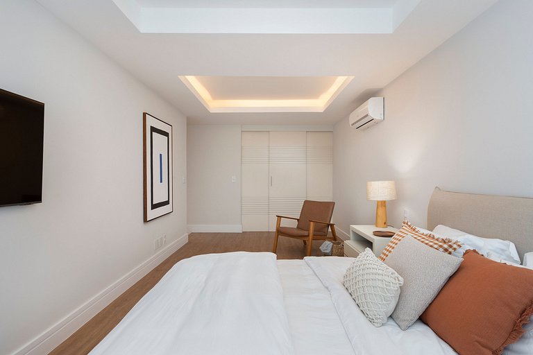 Copacabana | Av. Atlântica, Oceanfront, 4 Bedrooms