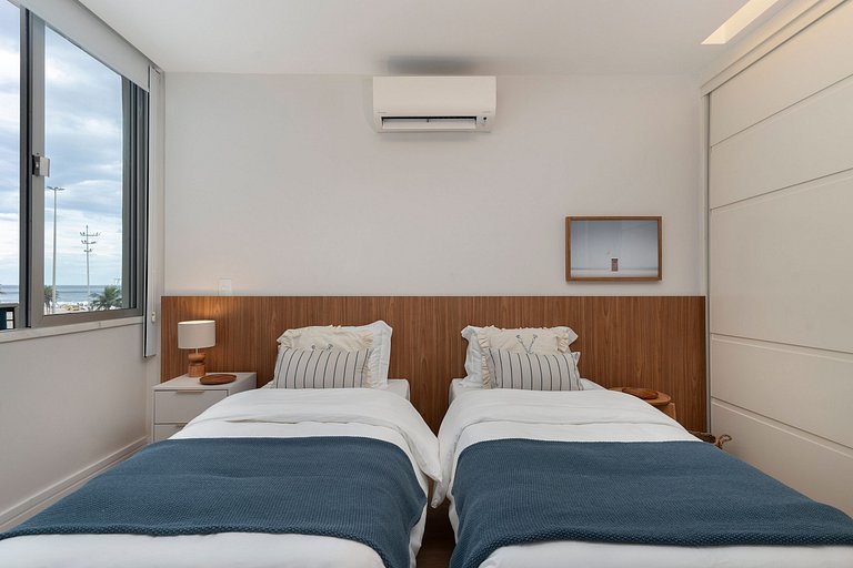 Copacabana | Av. Atlântica, Oceanfront, 4 Bedrooms