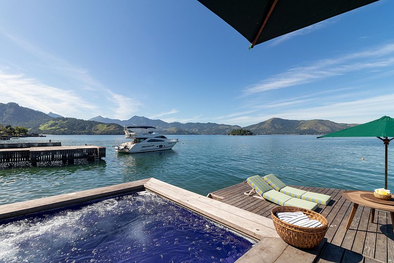 Angra do Reis - Mombaça | Mar, Piscina e Lancha em uma só ca