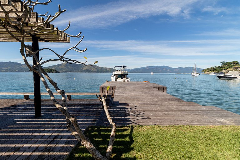 Angra do Reis - Mombaça | Mar, Piscina e Lancha em uma só ca