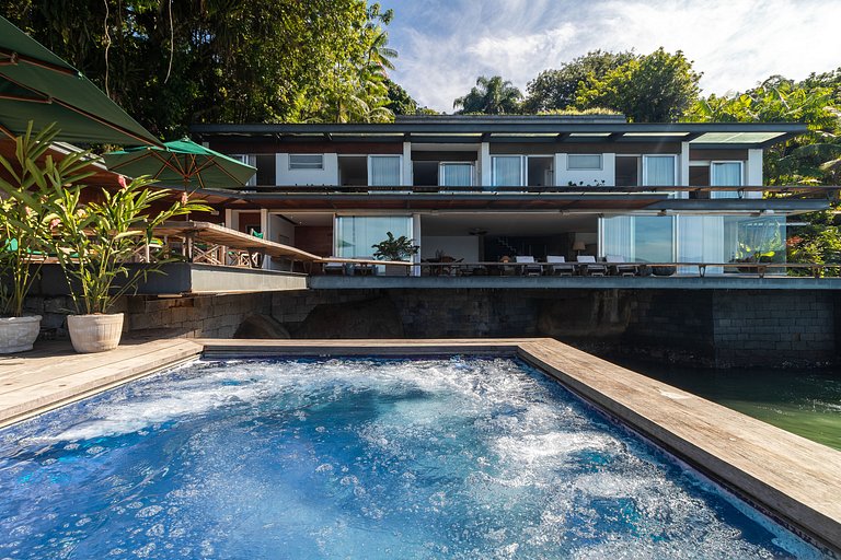 Angra do Reis - Mombaça | Mar, Piscina e Lancha em uma só ca