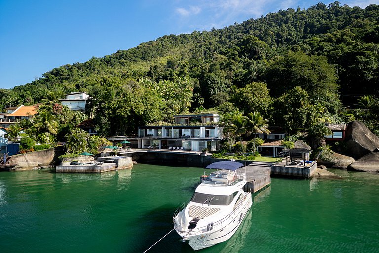 Angra do Reis - Mombaça | Mar, Piscina e Lancha em uma só ca