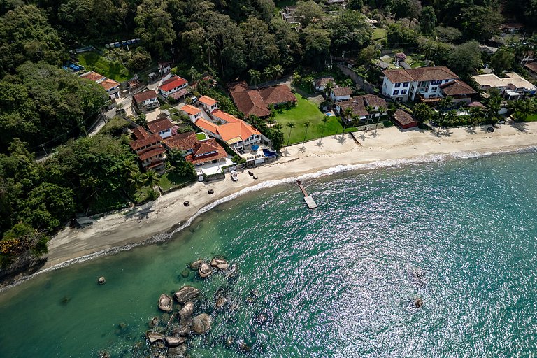 Angra dos Reis – Mombaça | Oceanfront House with Pool and 7