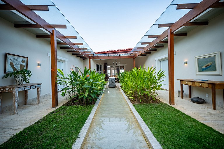 Angra | Beachfront House with Pool & 7 Suites