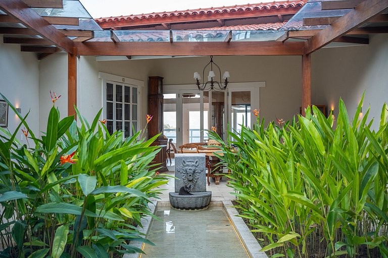 Angra | Beachfront House with Pool & 7 Suites