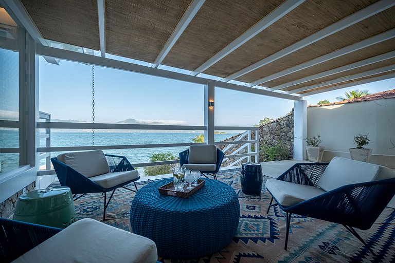 Angra | Beachfront House with Pool & 7 Suites