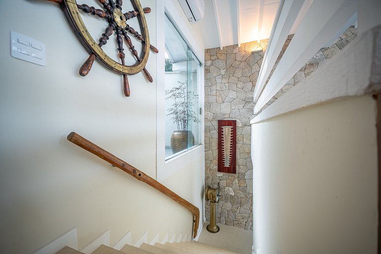 Angra | Beachfront House with Pool & 7 Suites