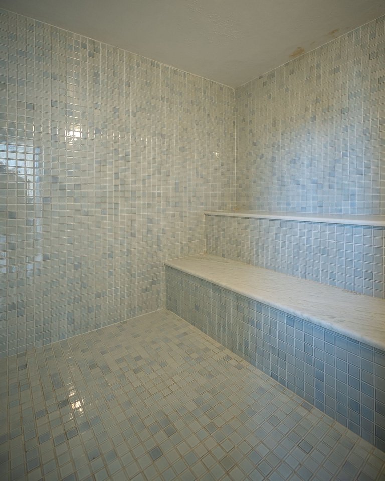 Angra | Casa à Beira-Mar com Piscina e 7 suítes
