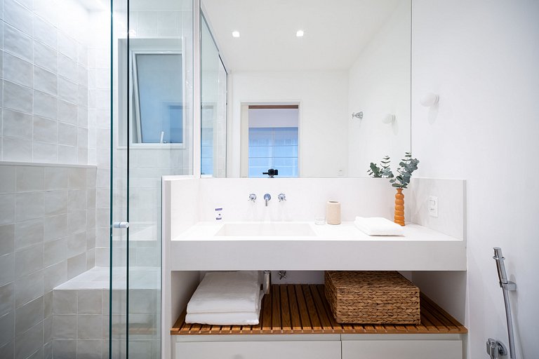 Leblon – Rita Ludolf | Renovated, 3 Br