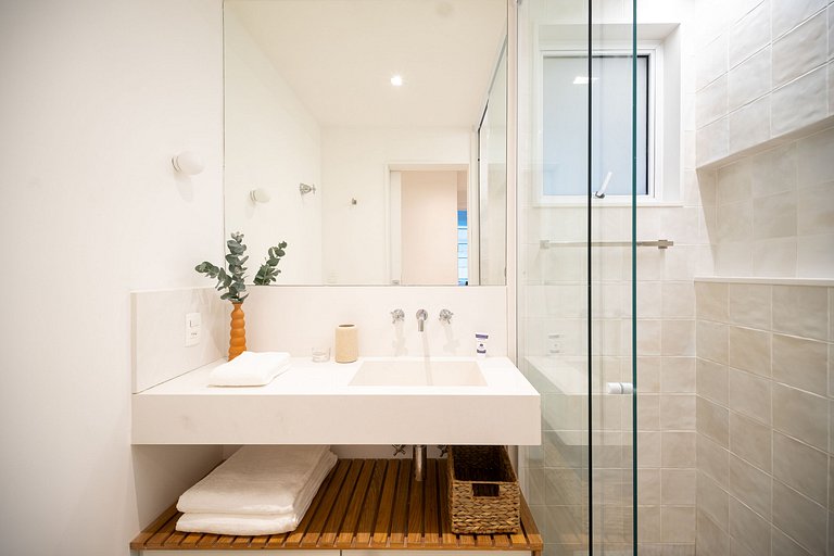 Leblon – Rita Ludolf | Renovated, 3 Br