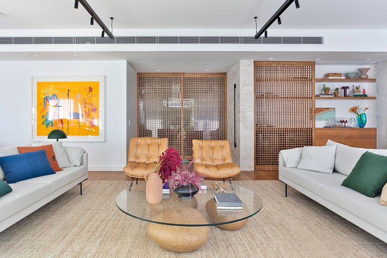 Leblon | 3BR w/ Ocean View & Impeccable Décor