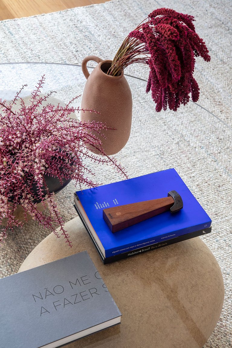 Leblon | Depto con balcón y vista lateral al mar