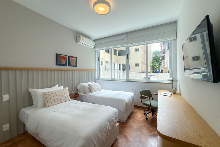 Ipanema | 3BR, 1min to the Beach, Renovated