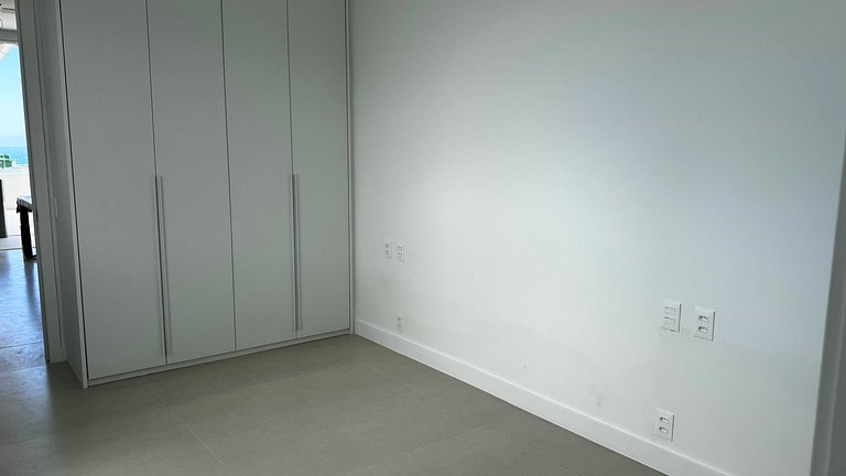 Ipanema | Cobertura c/ Piscina na Quadra da Praia