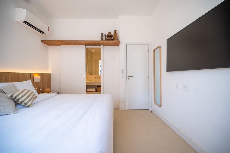 Leblon | 3 BR, 3 min to Beach, Stunning Décor