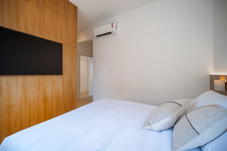 Leblon | 3 BR, 3 min to Beach, Stunning Décor