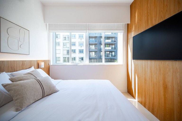 Leblon | 3 BR, 3 min to Beach, Stunning Décor