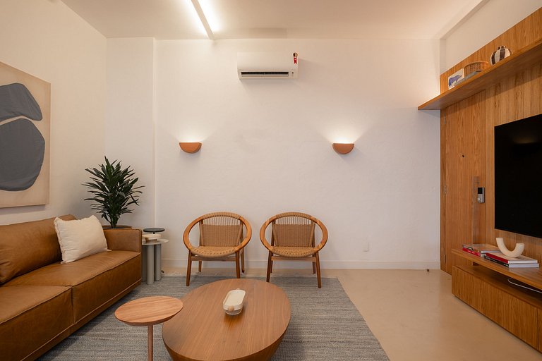 Leblon | 3 BR, 3 min to Beach, Stunning Décor