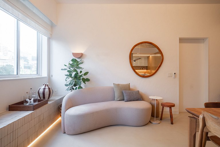 3bd, 3 min. from the Beach, Renovated