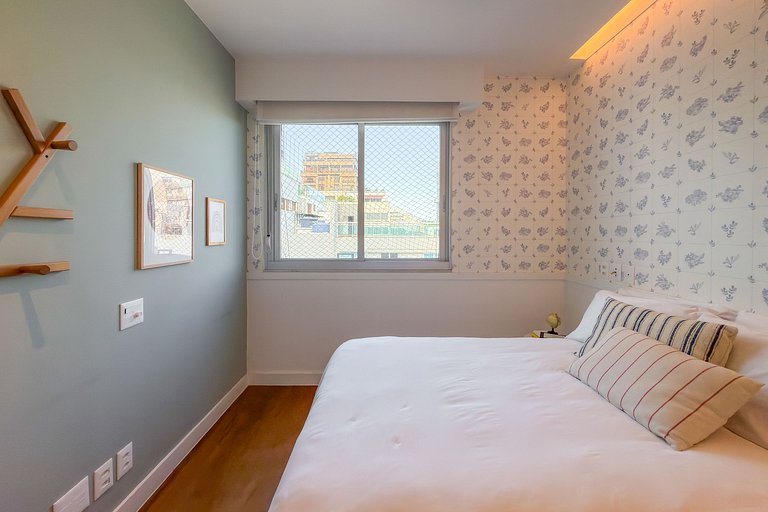 Leblon | 3BR w/ Ocean View & Impeccable Décor